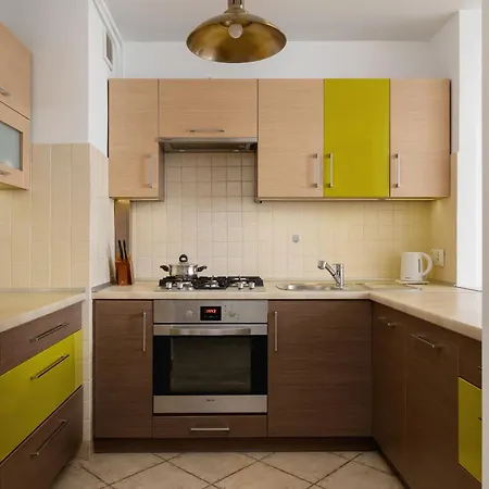 Close To Railway Station On The 7th Floor In By Renters * كاتوفيتسه
