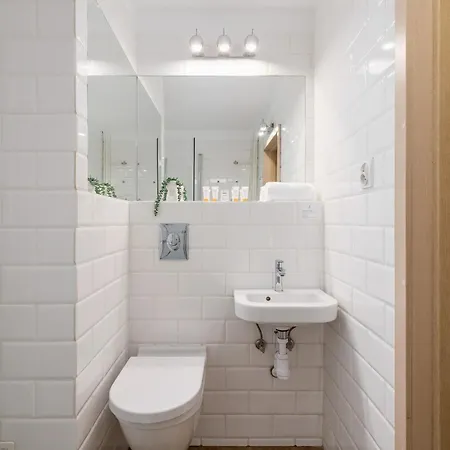 Close To Railway Station On The 7th Floor In By Renters *