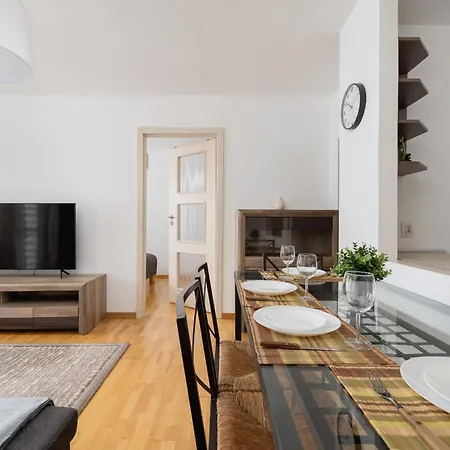 Апартаменты Close To Railway Station On The 7th Floor In By Renters