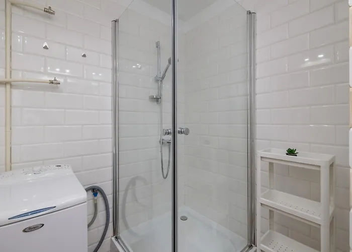 Apartmán Close To Railway Station On The 7th Floor In By Renters *