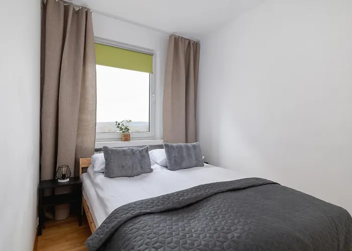 Close To Railway Station On The 7th Floor In By Renters *